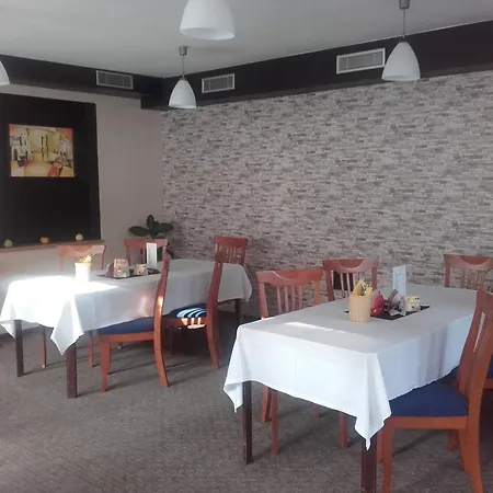 Hotel Anna 3*