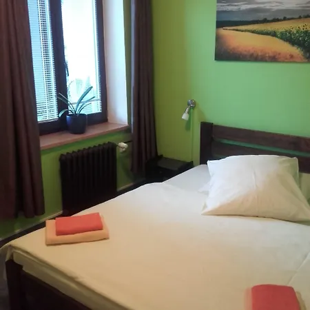 Anna Hotel 3*